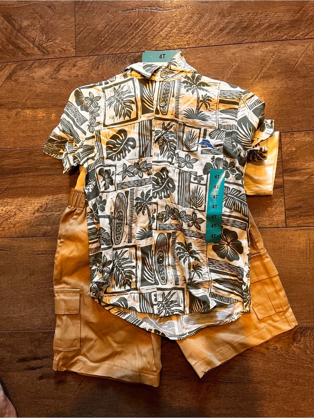 NWT Tommy Bahama 3 piece set